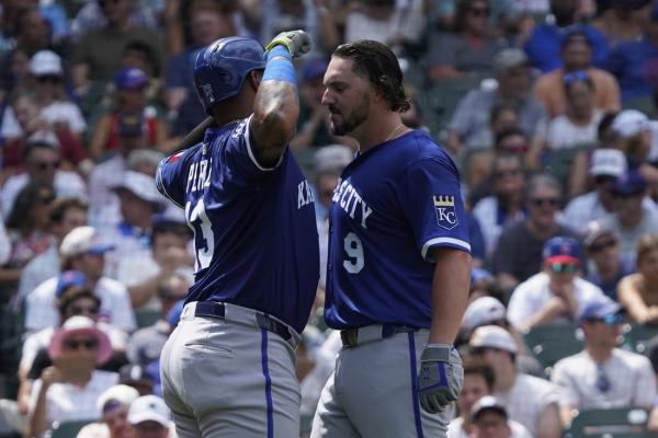 Vinnie Pasquantino (2 HRs) powers Royals past Cubs