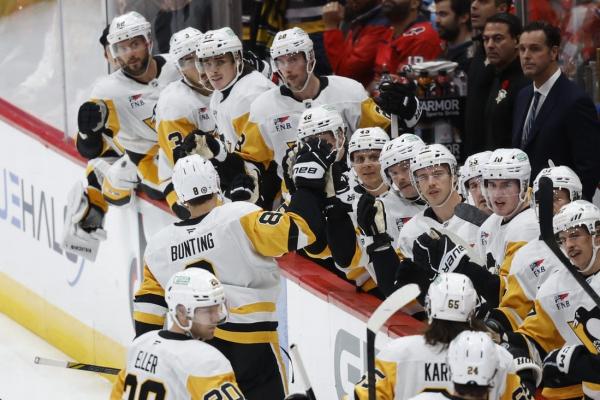 Evgeni Malkin, Penguins end Caps’ home win streak