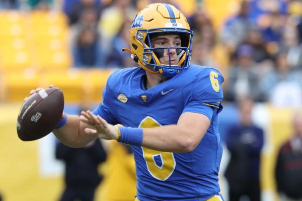 Mason Heintschel tops 400 yards, Pitt cruises past NC State