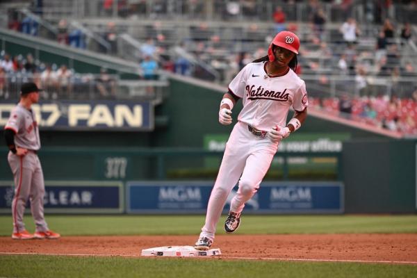 Nationals' offense comes alive in rout of Giants thumbnail