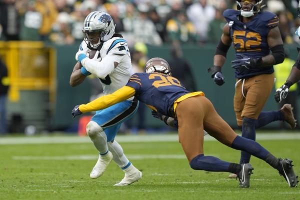Rico Dowdle, opportunistic Panthers upset Packers
