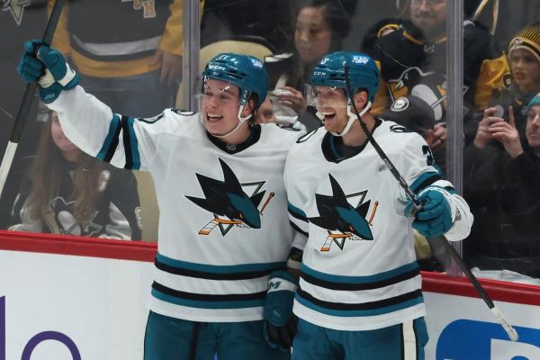 NHL roundup: Sharks stun Penguins with huge comeback