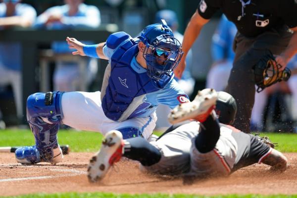 Michael Wacha pitches Royals past Twins for series sweep