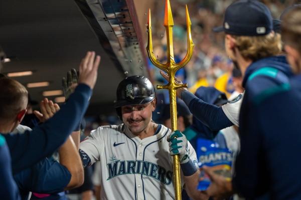 MLB roundup: Cal Raleigh hits 60th homer as Mariners clinch AL West