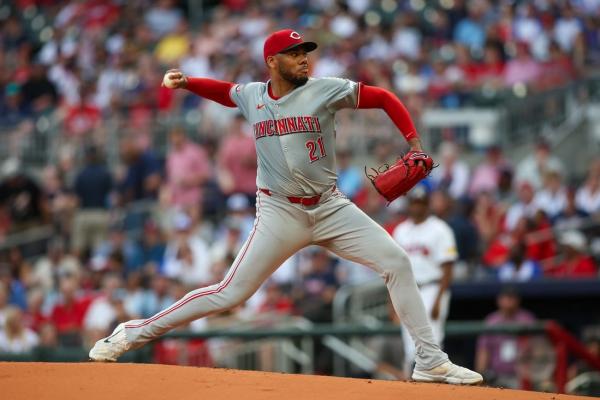 Hunter Greene gets run support as Reds top Braves