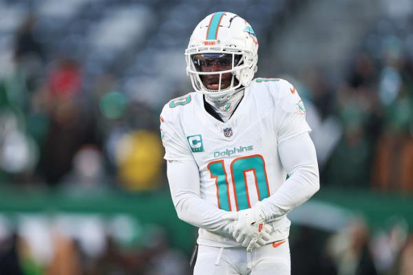 Dolphins’ Tyreek Hill undergoes second wrist procedure of offseason