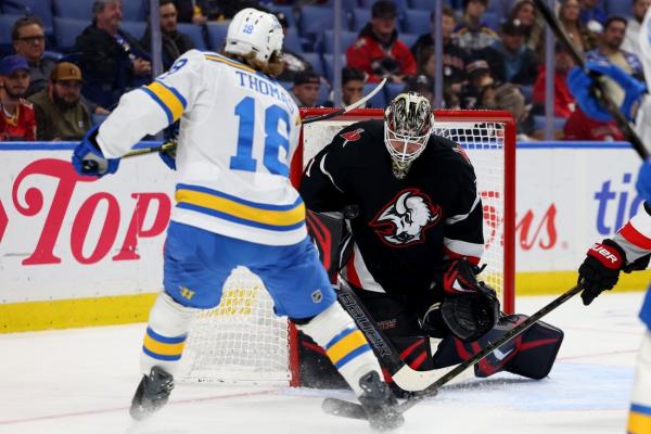 Sabres carry 8-game winning streak into road clash vs. Blues