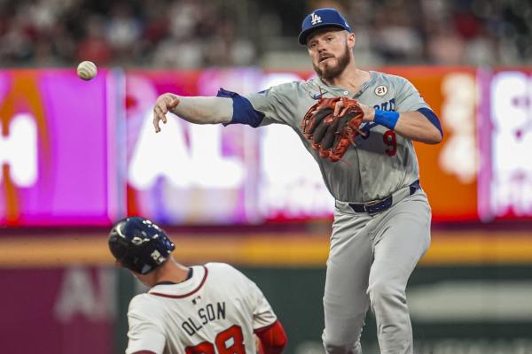 Dodgers explode for 7 runs in ninth, blast Braves