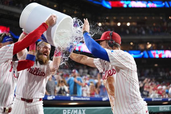 Trea Turner lifts Phillies over Braves in 10th inning
