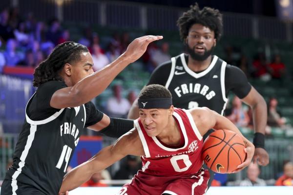 Oklahoma weathers late surge to hold off Providence