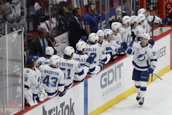 Brandon Hagel, Tampa Bay take big lead early, hold off Capitals