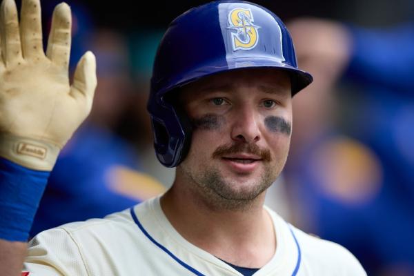 Cal Raleigh hits 55th HR to break Mickey Mantle switch-hitter record