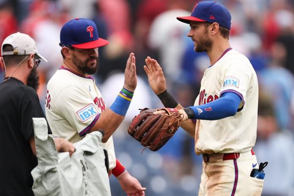MLB roundup: Phillies get 20 hits, complete sweep of M’s