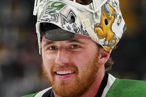 Stars sign G Jake Oettinger to 8-year, $66M extension