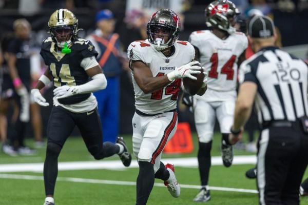 Buccaneers pour it on in 51-27 drubbing of Saints