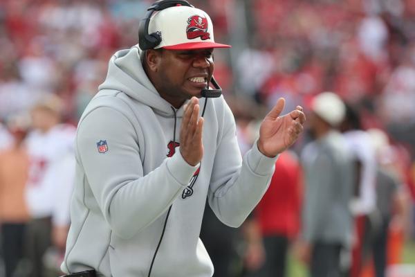 Report: Patriots interviewing Byron Leftwich