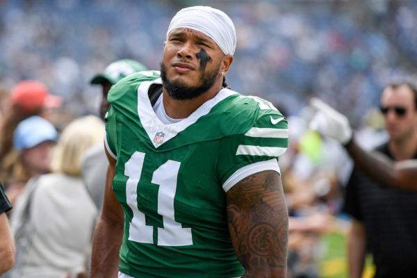 Jets place DE Jermaine Johnson (Achilles) on IR, ending his season thumbnail