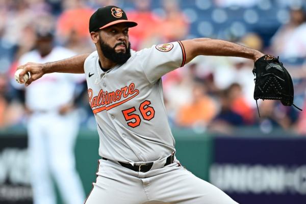 Reports: Blue Jays trade for Oâs RHP Seranthony Dominguez