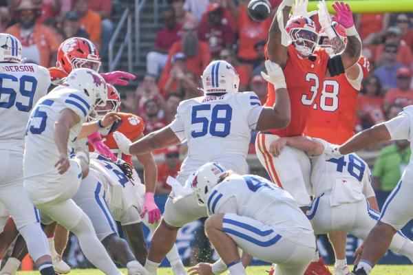 SMU stays perfect in ACC with win over Clemson