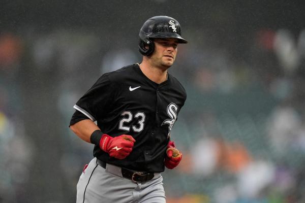 White Sox OF Andrew Benintendi (hand) out 4 to 6 weeks