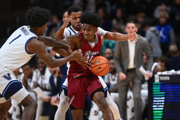 Villanova capitalizes on turnovers, routs Rider