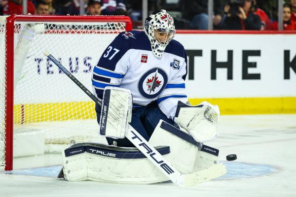 Report: Jets G Connor Hellebuyck (knee) out 4-6 weeks