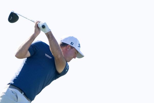 Six players share first-round lead at Sony Open in Hawaii