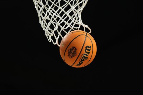 NCAA panel approves addition of coaches’ challenges