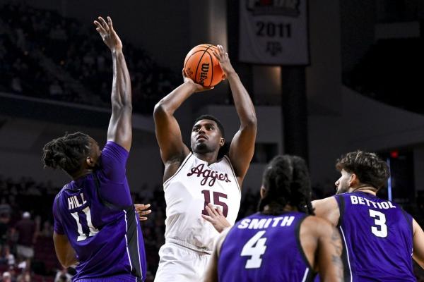 Wade Taylor IV helps No. 13 Texas A&M rout Abilene Christian