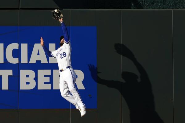 Royals power past Braves; Ronald Acuna Jr. leaves with Achilles tightness