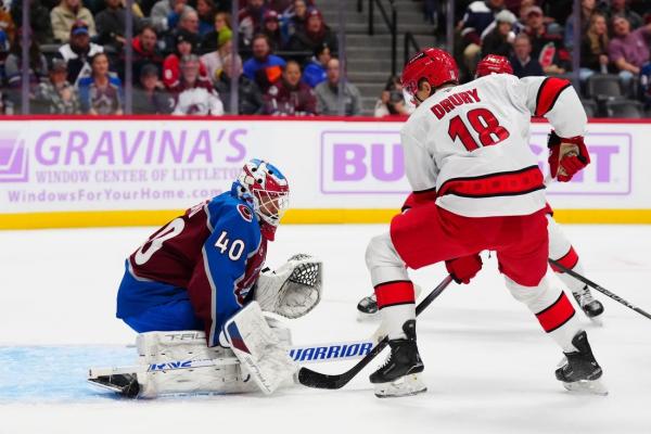 Five-goal second period helps Avalanche defeat Hurricanes