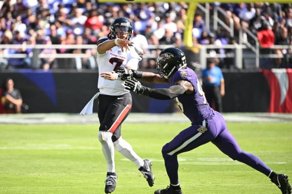 Reports: Chargers acquire Odafe Oweh from Ravens