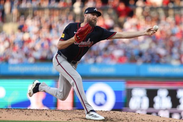 Chris Sale's strong start carries Braves to DH split with Phils