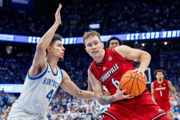 Louisville out to keep win streak intact at Syracuse