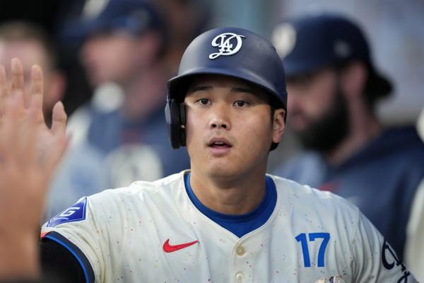 Shohei Ohtani throws from mound for first time in year