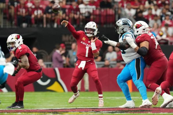 Cardinals overcome mistakes, stave off Panthers