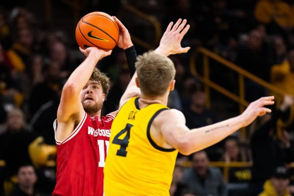 Report: Wisconsin G Max Klesmit out vs. Michigan State