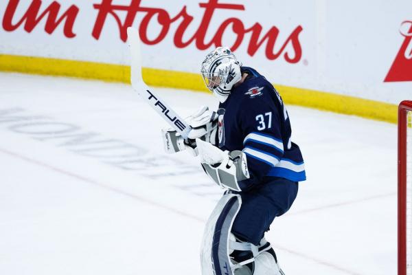 NHL roundup: Connor Hellebuyck, Jets shut out Predators